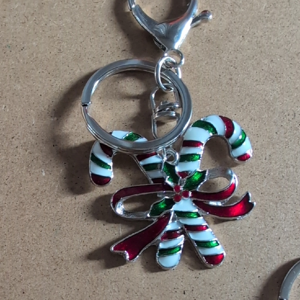Festive Holiday Keychains Set - Picture 4 of 4